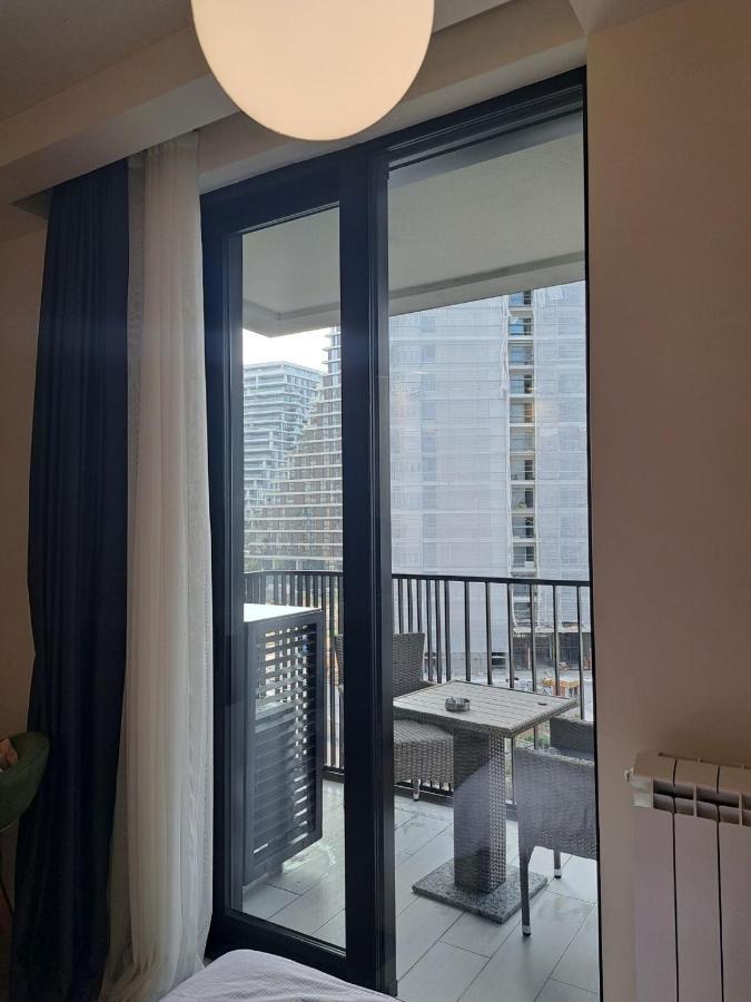 Waterfront Metropolitan 2 *