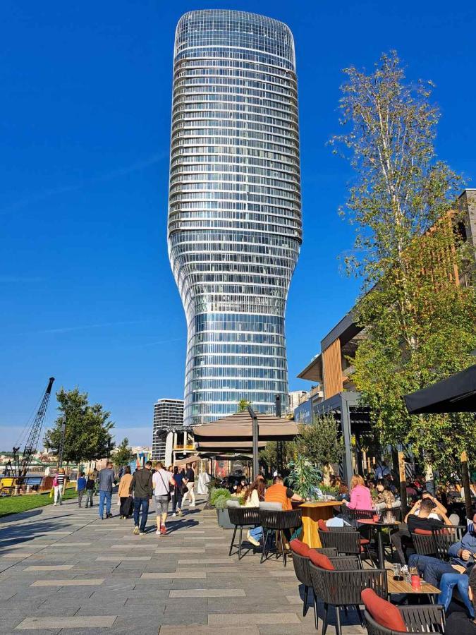 Waterfront Metropolitan 2 Apartment